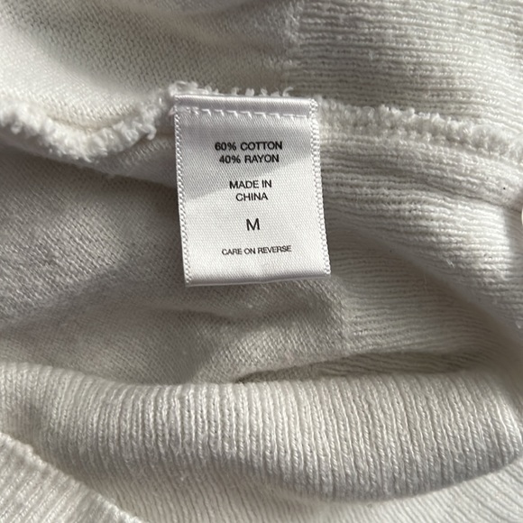 New York & Co sweater - Picture 4 of 5